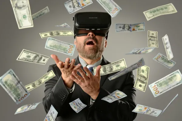 How can VR help increase revenue for Media companies?