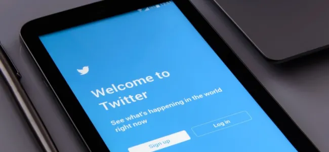 Killing twitter with cryptocurrency
